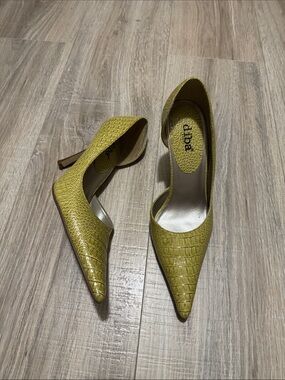 Diba Yellow Croc-Embossed Pointed Toe Pumps